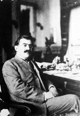 Pablo González Garza, retrato