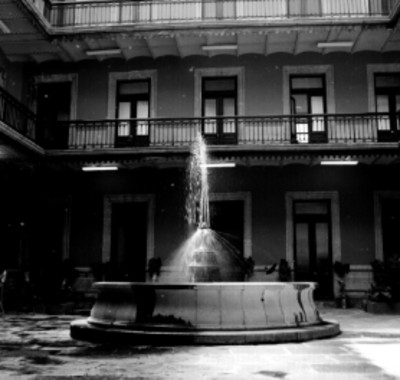 Fuente en el interior del nuevo edificio de la CONASUPO