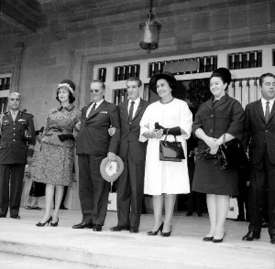 Adolfo López Mateos, Josip Broz Tito con sus esposas en la residencia de los Pinos, retrato de grupo