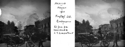 "1910 fiestas del Centenario. El Srio. de Hacienda J: r Limantour" en un carruaje