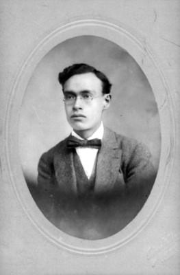 Abel Valadez Berber, diputado, retrato