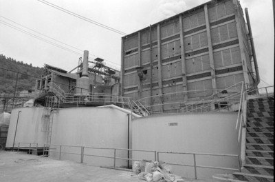 Cisternas y depósitos, vista exterior de la fábrica de San Rafael