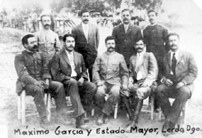 General Máximo García y su Estado Mayor, retrato de grupo