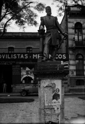 Monumento a Jesús García Morales, ubicado en Paseo de la Reforma