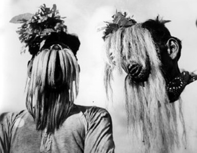 Indios Yaquis interpretan danza de los matamachines