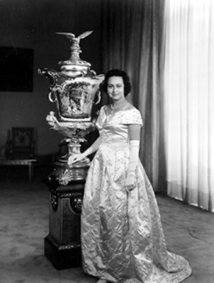 Eva Sámano de López Mateos, retrato