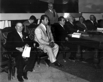 Adolfo López Mateos y empresarios durante junto de planeación económica y social en "Querétaro"