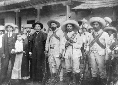 General Joaquín Amaro, retrato de grupo