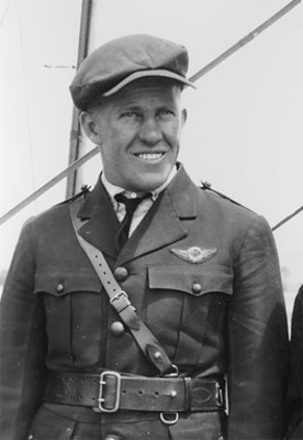Agustín Castrejón, piloto aviador