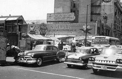 Tránsito urbano en una avenida