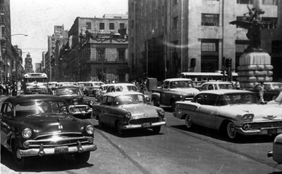 Tráfico vehícular en la avenida Juárez