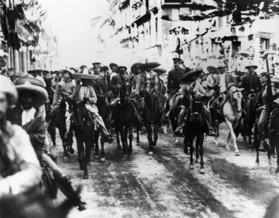 Francisco Villa y Emiliano Zapata con sus tropas entran a la Cd. de México