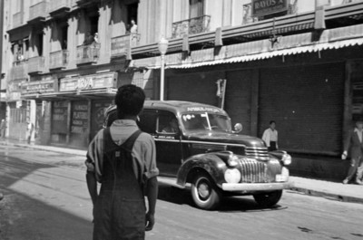 Ambulancia tras el contingente de estudiantes del I.P.N.