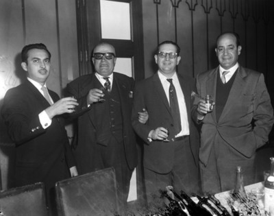Ejecutivos en el Club Asturiano, retrato