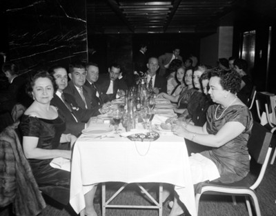 Gente durante banquete de la XII Convención de la ANDA