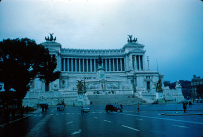 Monumento a Vittorio Emanuele II con la tumba del Soldado desconocido