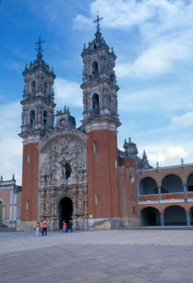 Iglesia de Nuestra Señora de Ocotlan, fachada