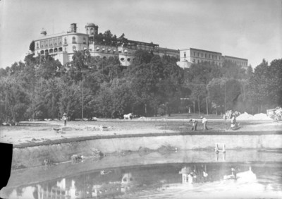Construcción del lago para patos