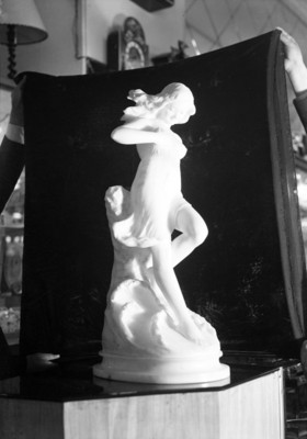 Mujer, escultura