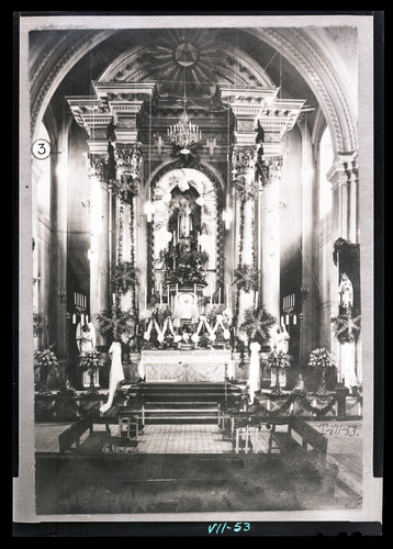 Altar principal de la Iglesia de Jesús Nazareno