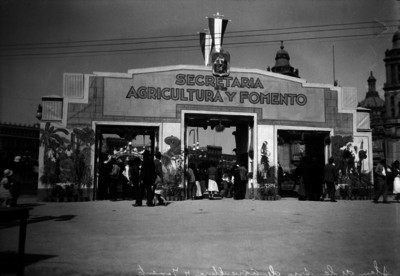 Stand de exposición de la Secretaría de Agricultura y Fomento, Zócalo capitalino