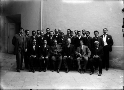 Miembros de la Mesa Directiva del Colegio Electoral, retrato de grupo