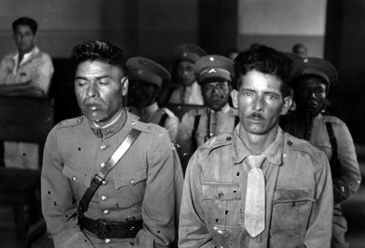 Soldados detenidos durante juicio por el consejo militar