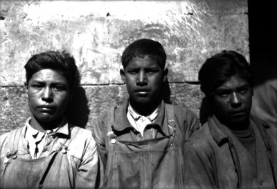 Jóvenes de orígen humilde, retrato