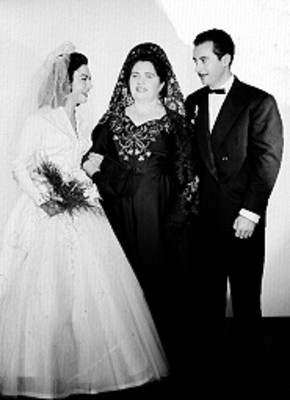Rosa de Castilla acompañada de su esposo y su madre